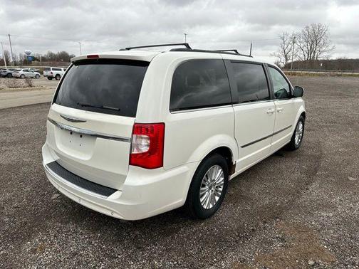 2011 Chrysler Town & Country Touring-L