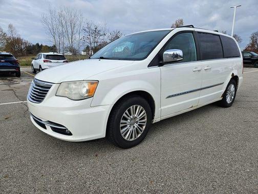 2011 Chrysler Town & Country Touring-L