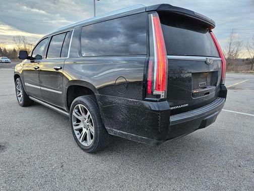2016 Cadillac Escalade ESV Premium