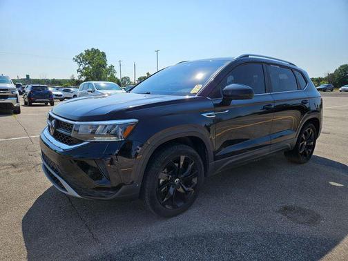 2023 Volkswagen Taos 1.5T SE
