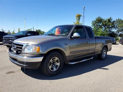 Photo 2 of 31 of 2001 Ford F-150 XLT SuperCab