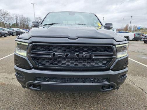 Diamond Black Crystal Pearlcoat 2022 RAM 1500 Big Horn/Lone Star
