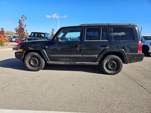 2007 Jeep Commander Sport