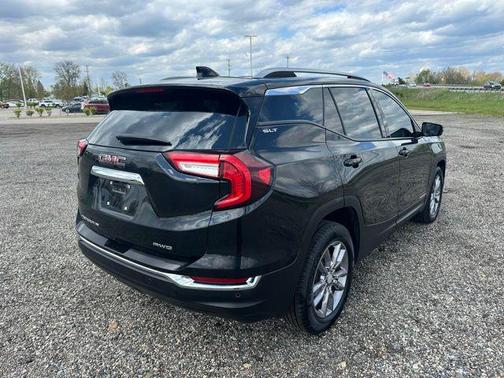 Ebony Twilight Metallic 2022 GMC Terrain SLT