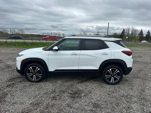 Summit White 2023 Chevrolet Trailblazer LT