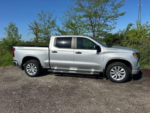 2022 Chevrolet Silverado 1500 Custom