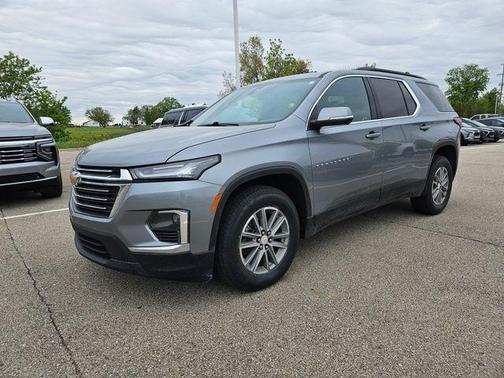 Sterling Gray Metallic 2023 Chevrolet Traverse LT Cloth