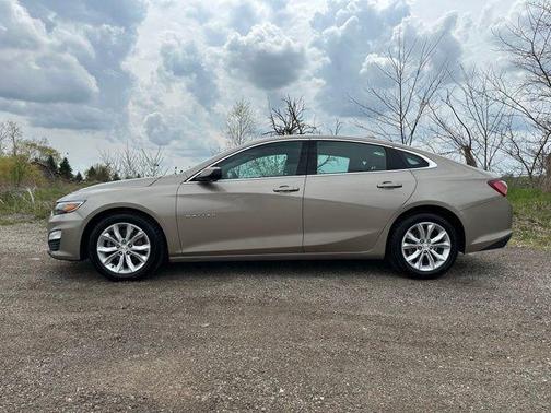 2022 Chevrolet Malibu FWD LT