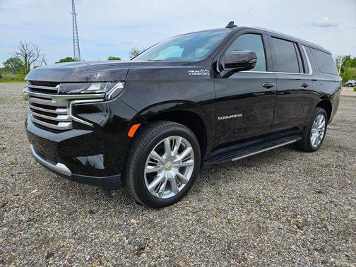 2024 Chevrolet Suburban 4WD High Country