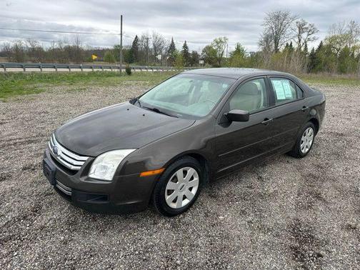 Grey 2006 Ford Fusion SE