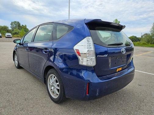 2012 Toyota Prius v Two