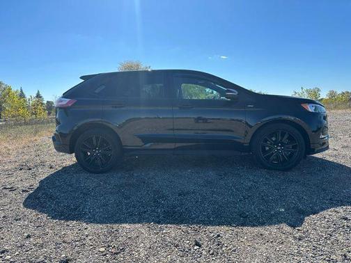 2020 Ford Edge ST