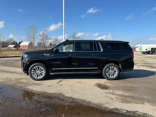 Onyx Black 2024 GMC Yukon XL SLT