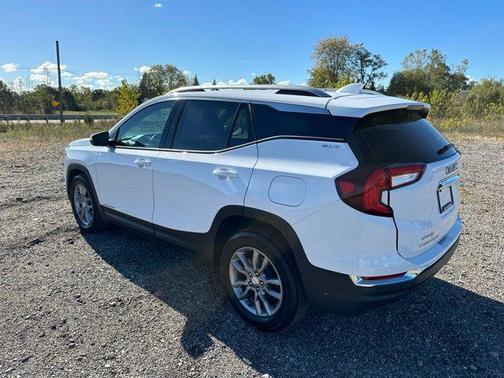 2024 GMC Terrain SLT