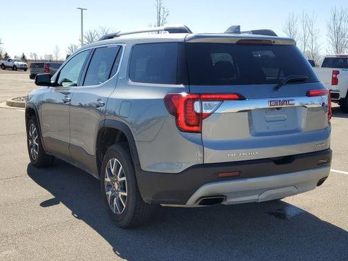 2023 GMC Acadia AWD SLT