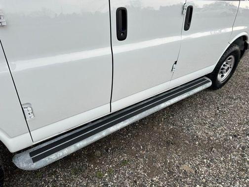 2023 GMC Savana 2500 Work Van