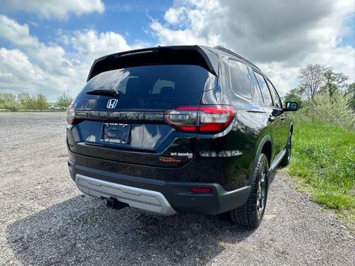 2024 Honda Pilot TrailSport