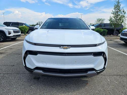 Summit White 2025 Chevrolet Equinox EV LT