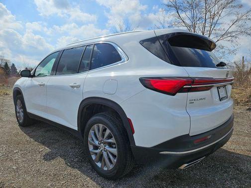 2025 Buick Enclave Preferred FWD