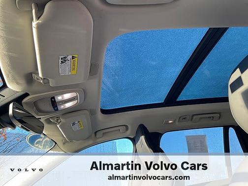 2025 Volvo XC90 Core