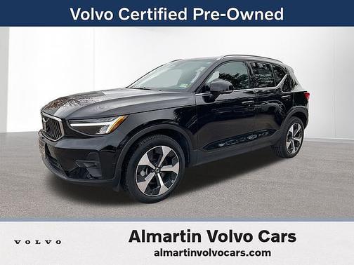 2025 Volvo XC40 Plus