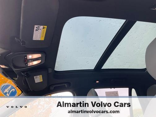 2024 Volvo XC90 Recharge Plug-In Hybrid T8 Ultimate Bright 7-Seater