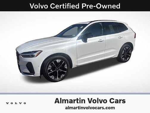 Crystal White 2026 Volvo XC60 Plus
