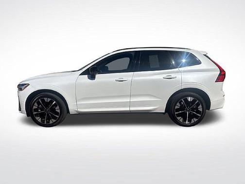 Crystal White 2026 Volvo XC60 Plus