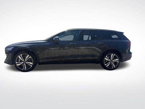 Platinum Grey 2025 Volvo V60 Cross Country Plus