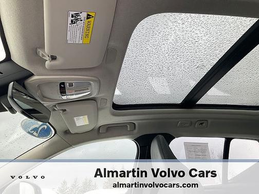 2025 Volvo XC40 Plus