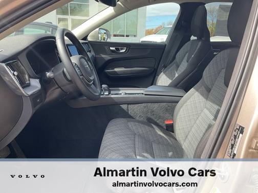 2023 Volvo XC60 B5 AWD Core