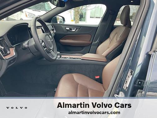 2025 Volvo V60 Cross Country Plus