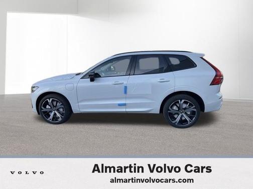 2025 Volvo XC60 Plug-In Hybrid T8 Ultra