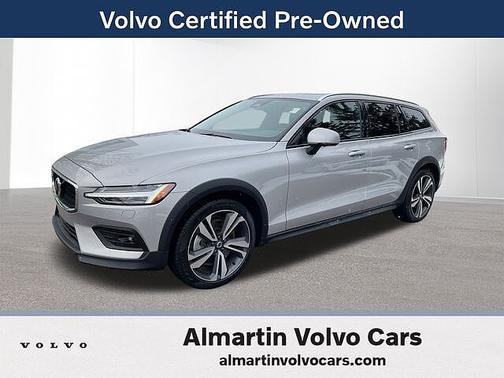 2025 Volvo V60 Cross Country Plus