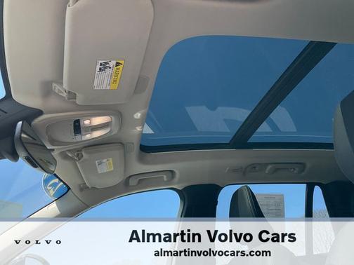 2023 Volvo XC90 B5 AWD Plus