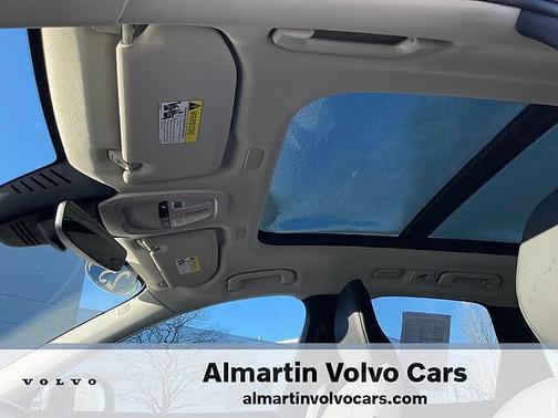 2025 Volvo XC60 Core