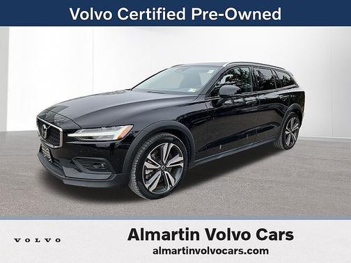 2025 Volvo V60 Cross Country Plus