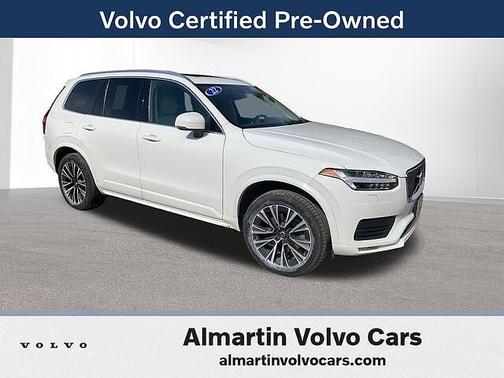 Ice White 2022 Volvo XC90 T6 AWD Momentum 7 Seater