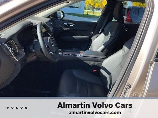 2023 Volvo XC60 Plus