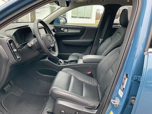 Fjord Blue 2025 Volvo XC40 Plus