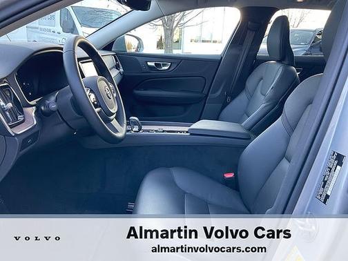 2025 Volvo V60 Cross Country Plus