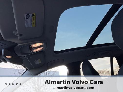 2025 Volvo V60 Cross Country Plus