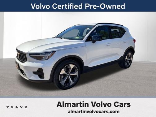 2024 Volvo XC40 B5 Core