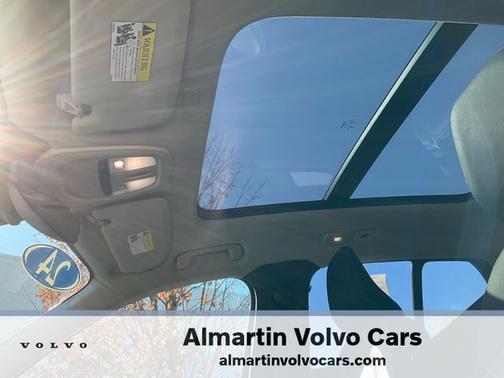 2024 Volvo XC40 B5 Core
