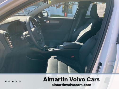 2024 Volvo XC40 B5 Core