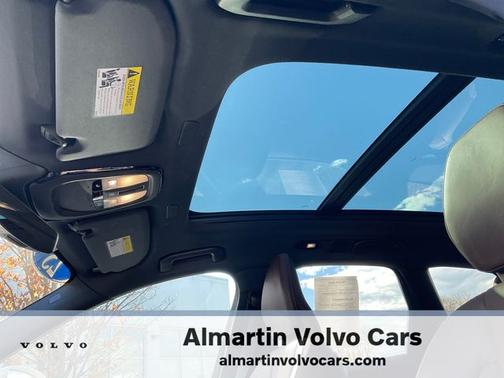 2023 Volvo XC60 B5 AWD Ultimate Bright