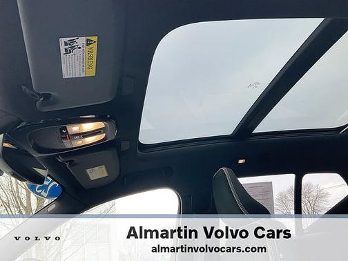 2025 Volvo XC40 Plus