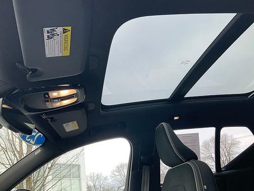 Crystal White 2025 Volvo XC40 Plus