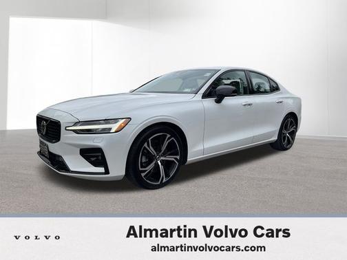 2024 Volvo S60 B5 Core Dark