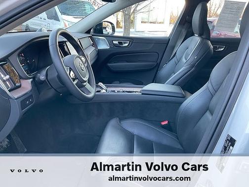 2024 Volvo XC60 T8 Ultimate Dark